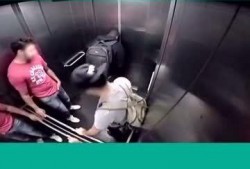 恶搞电梯爆料视频大全最新,笑料百出，欢乐无限